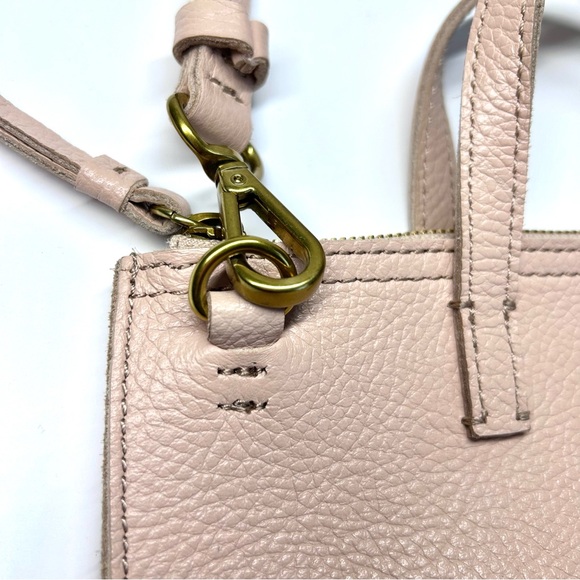 Mark & Graham Small Crossbody Beige Purse - Picture 3 of 8